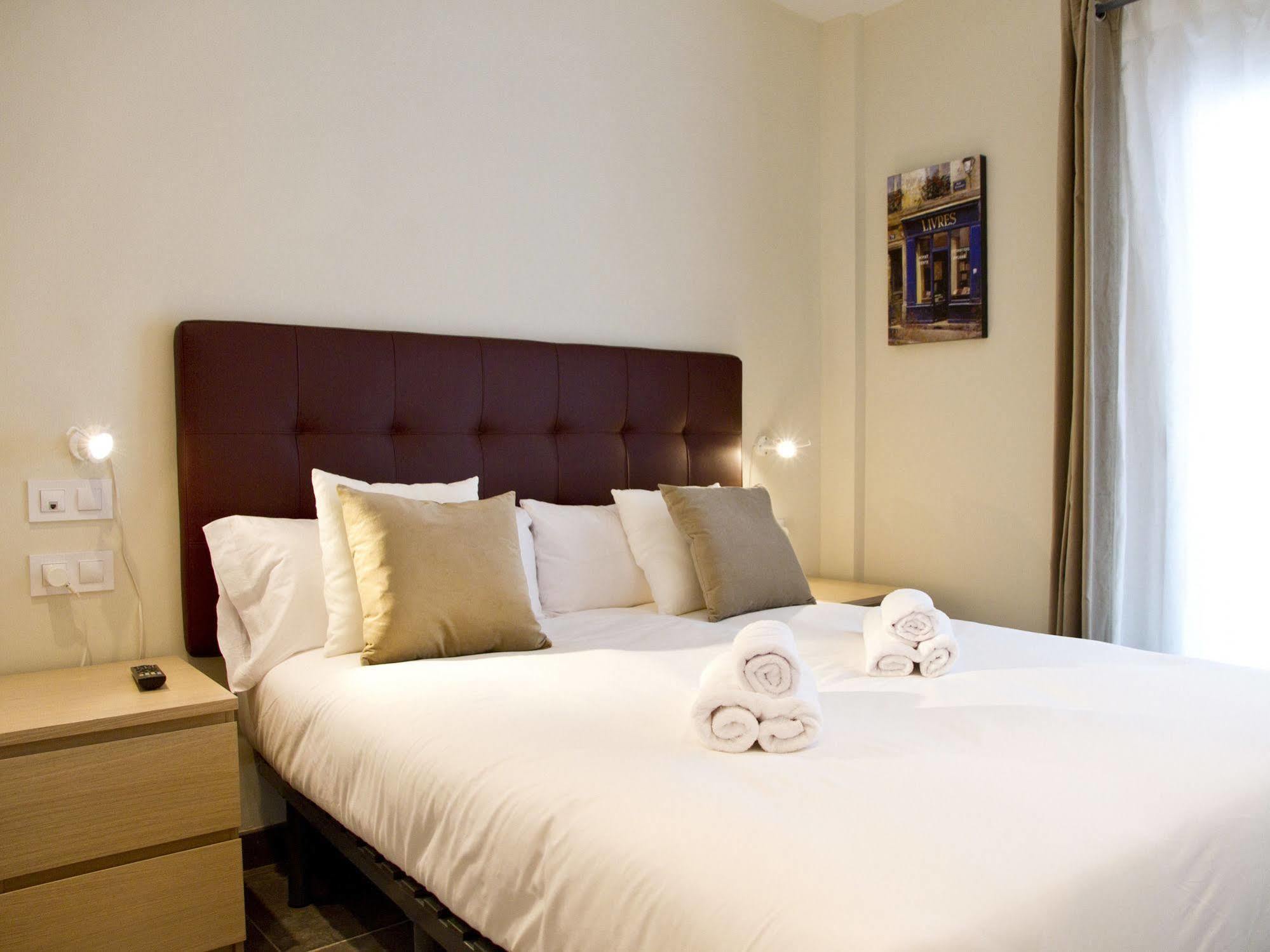 Ola Living Macba Apartment บาร์เซโลนา ภายนอก รูปภาพ